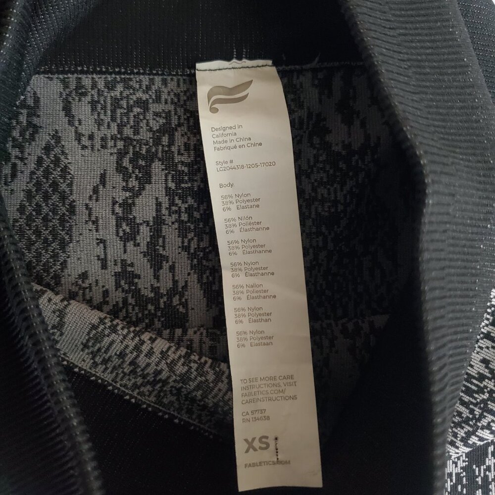 Fabletics High-Waisted Seamless Snakeskin Grey & … - image 7